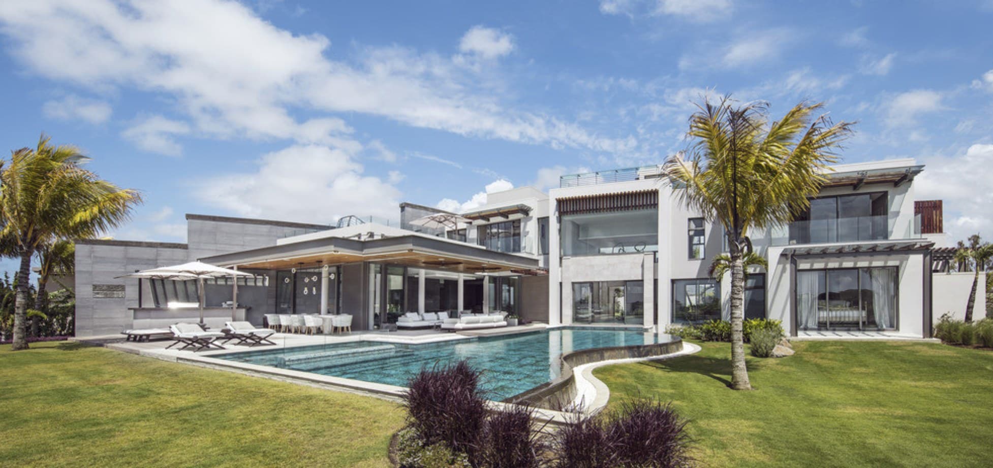 5 Bedroom villa with sea view — image 1