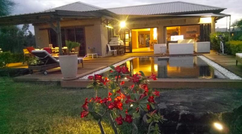 Modern 4 Bedroom Villa for rent in Rivier Noire