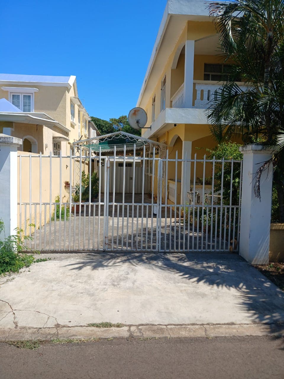 4-Bedroom Property Investment Opportunity for Sale – Albion — image 1