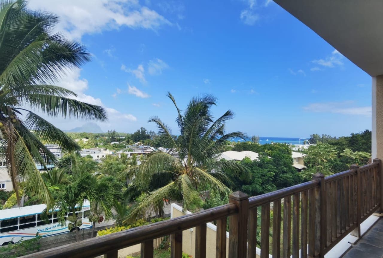 2 bedroom apartment with Views of Le Morne — image 1