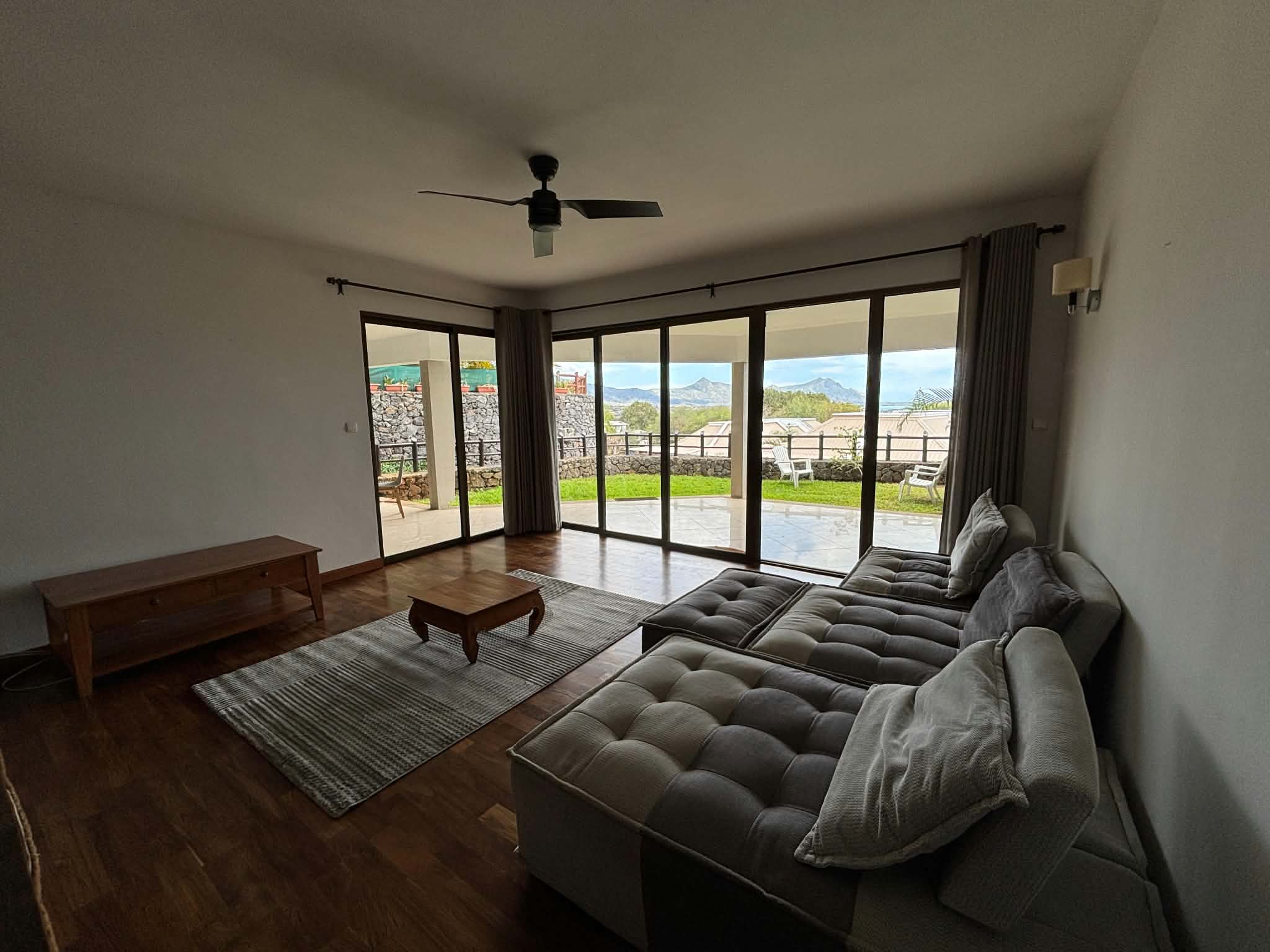 Charming Ground-Floor Apartment with Lagoon and Le Morne Views in Black River