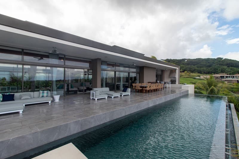 Exceptional Villa For Sale — image 1